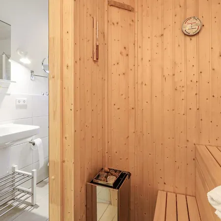 Lovely In Krems Iiwarderbrueck With Sauna * Gols