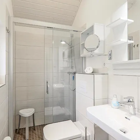 Awesome In Krems Iiwarderbrueck Holiday home